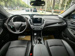 Chevrolet Malibu XL 2021 Redline 550T Versión nítida automática interior foto 16 Chevrolet Malibu XL 2021 Redline 550T Versión nítida automática interior foto 16