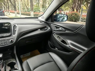 Chevrolet Malibu XL 2021 Redline 550T Versión nítida automática interior foto 18 Chevrolet Malibu XL 2021 Redline 550T Versión nítida automática interior foto 18