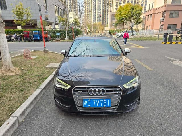 Audi A3 2014 Sportback 35 TFSI Automático agresivo exterior foto 3 Audi A3 2014 Sportback 35 TFSI Automático agresivo exterior foto 3