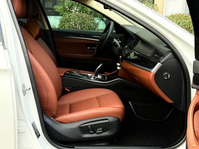 BMW 5 Series 2014 520Li Elegant style exterior photo 4 BMW 5 Series 2014 520Li Elegant style exterior photo 4