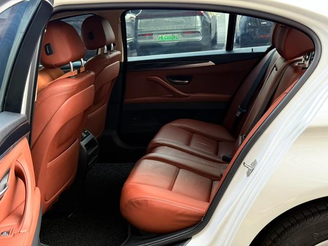 BMW 5 Series 2014 520Li Elegant style interior photo 10 BMW 5 Series 2014 520Li Elegant style interior photo 10