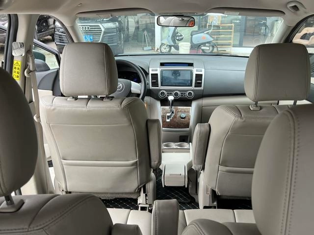 Mazda 8 2013 2.5L Versión de élite interior foto 8 Mazda 8 2013 2.5L Versión de élite interior foto 8