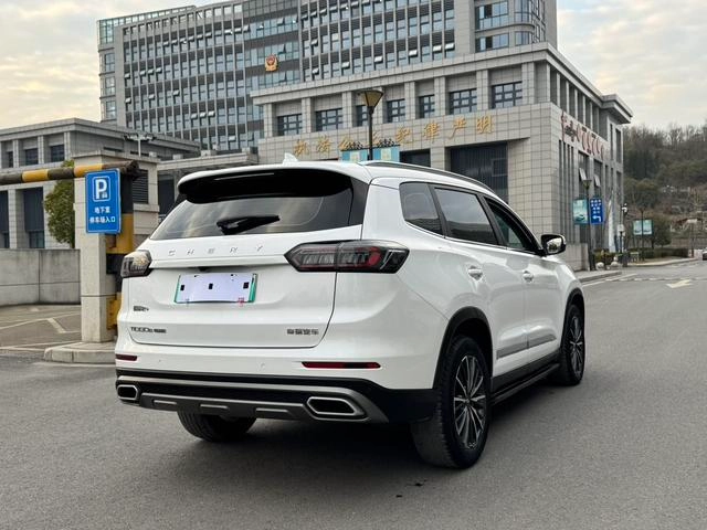 Chery Ruihu 8 PLUS Kunpeng e 2022 1.5T Город e+ экстерьер фото 4 Chery Ruihu 8 PLUS Kunpeng e 2022 1.5T Город e+ экстерьер фото 4