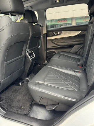 Chery Ruihu 8 PLUS Kunpeng e 2022 1.5T Город e+ интерьер фото 9 Chery Ruihu 8 PLUS Kunpeng e 2022 1.5T Город e+ интерьер фото 9