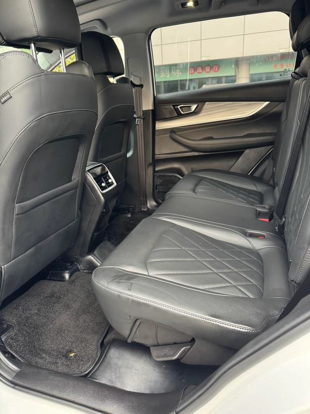 Chery Ruihu 8 PLUS Kunpeng e 2022 1.5T Город e+ интерьер фото 9 Chery Ruihu 8 PLUS Kunpeng e 2022 1.5T Город e+ интерьер фото 9