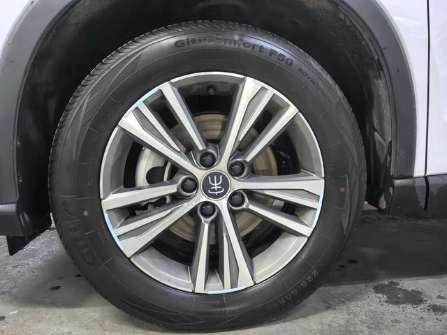 BYD Song Pro DM 2022 DM-i 51km Люксовый экстерьер фото 6 BYD Song Pro DM 2022 DM-i 51km Люксовый экстерьер фото 6