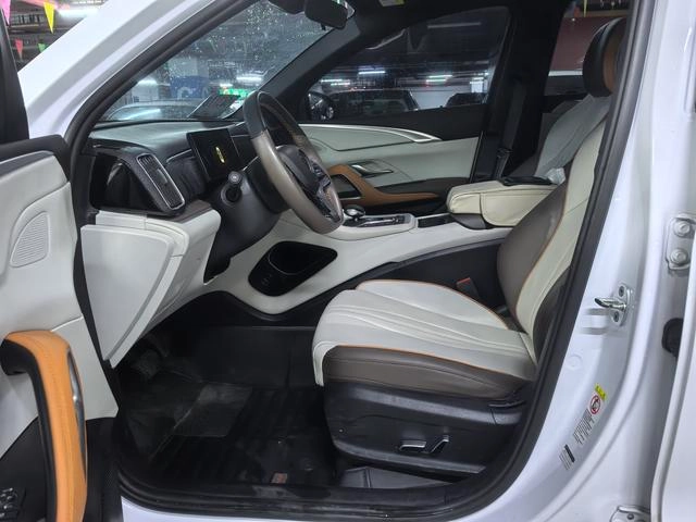 BYD Song Pro DM 2022 DM-i 51km Люксовый экстерьер фото 8 BYD Song Pro DM 2022 DM-i 51km Люксовый экстерьер фото 8