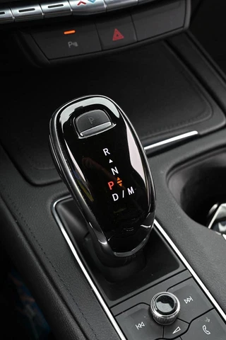 Cadillac XT4 2020 Restyling 28T Two-wheel drive technology type interior photo 11