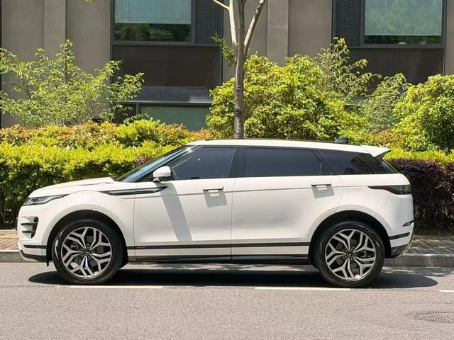 Land Rover Range Rover Evoque 2021 Aurora L 249PS R-Dynamic S Performance version interior photo 7 Land Rover Range Rover Evoque 2021 Aurora L 249PS R-Dynamic S Performance version interior photo 7