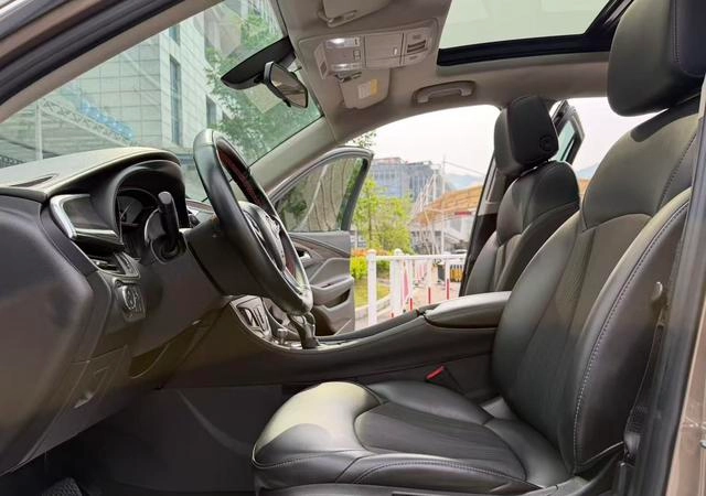 Buick Envision 2018 20T Modèle de pointe à deux roues motrices extérieur photo 6 Buick Envision 2018 20T Modèle de pointe à deux roues motrices extérieur photo 6