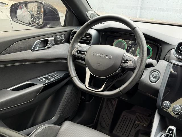 Lynk & Co 03 2021 1.5TD DCT Fuerza Edición Campeón interior foto 17 Lynk & Co 03 2021 1.5TD DCT Fuerza Edición Campeón interior foto 17