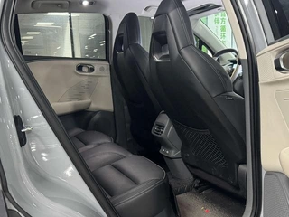 LYNK & CO 06 EM-P 2023 PHEV Remix Pro intérieur photo 7 LYNK & CO 06 EM-P 2023 PHEV Remix Pro intérieur photo 7