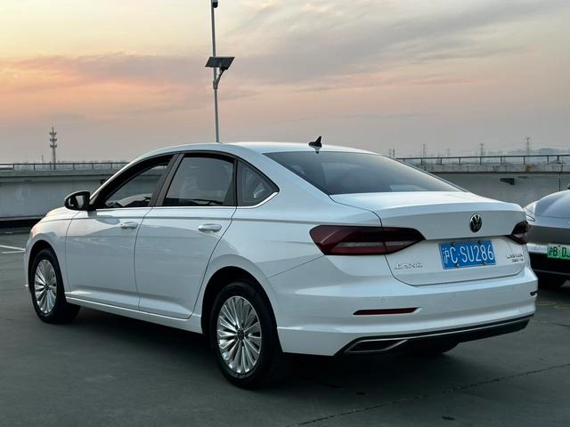 Volkswagen Lavida 2021 280TSI DSG Versión cómoda exterior foto 3