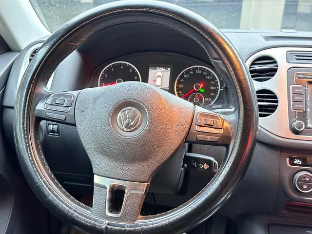 Volkswagen Tiguan 2013 1.8TSI Type de luxe automatique à quatre roues motrices intérieur photo 11 Volkswagen Tiguan 2013 1.8TSI Type de luxe automatique à quatre roues motrices intérieur photo 11