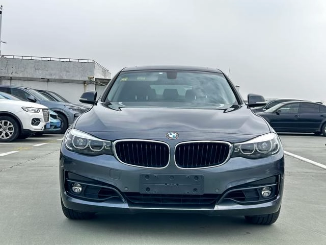 BMW 3 Series GT 2018 320i Fashionable exterior photo 2 BMW 3 Series GT 2018 320i Fashionable exterior photo 2