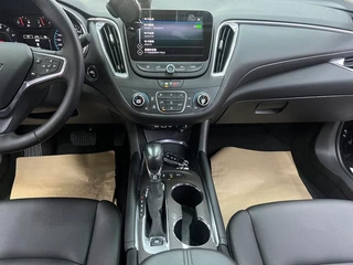 Chevrolet Malibu XL 2021 535T Автоматическая версия интерьер фото 14 Chevrolet Malibu XL 2021 535T Автоматическая версия интерьер фото 14