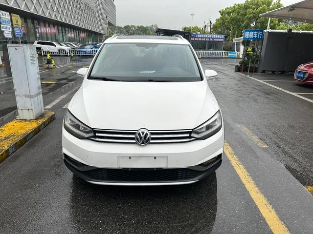 Volkswagen Touran L 2021 280TSI DSG Version de démarcation 7 Siège extérieur photo 2 Volkswagen Touran L 2021 280TSI DSG Version de démarcation 7 Siège extérieur photo 2