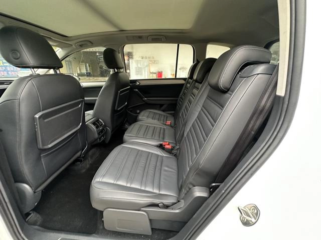 Volkswagen Touran L 2021 280TSI DSG Version de démarcation 7 Siège extérieur photo 7 Volkswagen Touran L 2021 280TSI DSG Version de démarcation 7 Siège extérieur photo 7