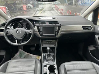 Volkswagen Touran L 2021 280TSI DSG Version de démarcation 7 Siège extérieur photo 8 Volkswagen Touran L 2021 280TSI DSG Version de démarcation 7 Siège extérieur photo 8