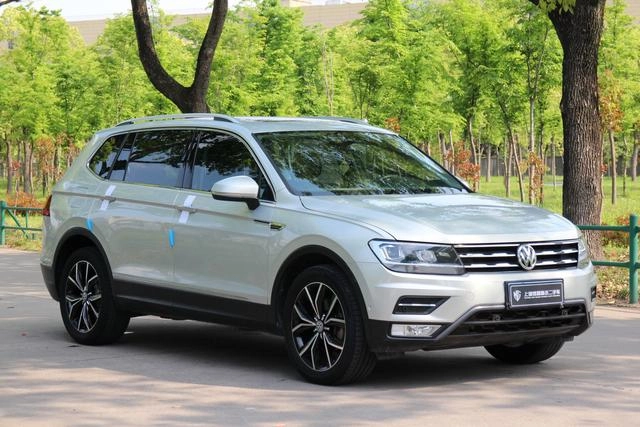 Volkswagen Tiguan L 2019 330TSI Automatic two-wheel drive smart deluxe edition country VI exterior photo 3 Volkswagen Tiguan L 2019 330TSI Automatic two-wheel drive smart deluxe edition country VI exterior photo 3