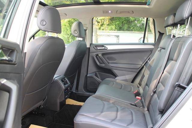 Volkswagen Tiguan L 2019 330TSI Automatic two-wheel drive smart deluxe edition country VI exterior photo 5 Volkswagen Tiguan L 2019 330TSI Automatic two-wheel drive smart deluxe edition country VI exterior photo 5