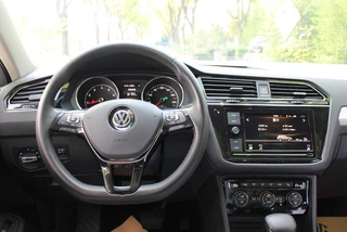 Volkswagen Tiguan L 2019 330TSI Automatic two-wheel drive smart deluxe edition country VI exterior photo 7 Volkswagen Tiguan L 2019 330TSI Automatic two-wheel drive smart deluxe edition country VI exterior photo 7