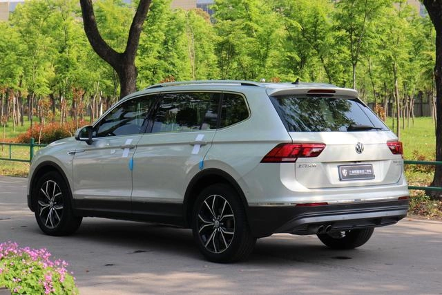 Volkswagen Tiguan L 2019 330TSI Automatic two-wheel drive smart deluxe edition country VI interior photo 14 Volkswagen Tiguan L 2019 330TSI Automatic two-wheel drive smart deluxe edition country VI interior photo 14