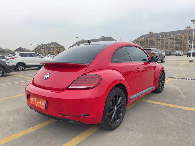 Volkswagen Beetle 2018 180TSI Edición especial de la serie Obsidian exterior foto 6