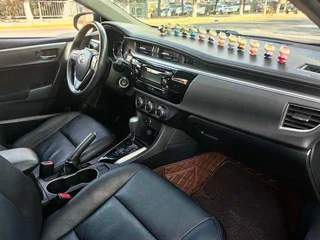 Toyota Levin 2015 1.6G CVT Orange Limited Edition interior photo 13