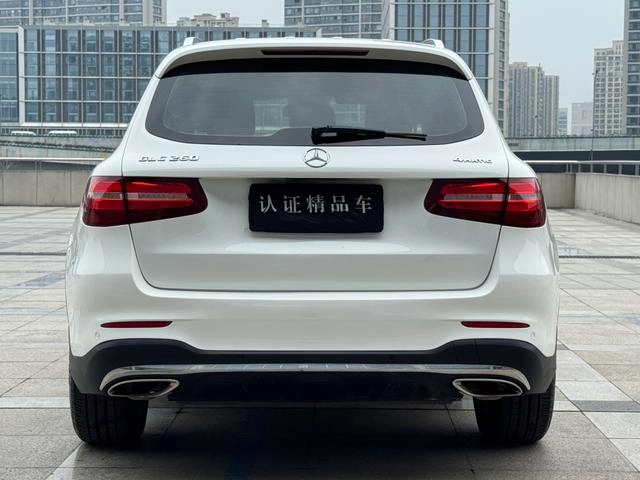 Mercedes-Benz GLC 2017 GLC 260 4MATIC Luxury type exterior photo 4 Mercedes-Benz GLC 2017 GLC 260 4MATIC Luxury type exterior photo 4