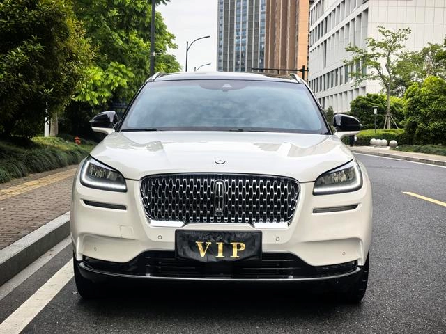 Lincoln Adventurer 2022 2.0T Versión de lujo de tracción a dos ruedas exterior foto 2 Lincoln Adventurer 2022 2.0T Versión de lujo de tracción a dos ruedas exterior foto 2