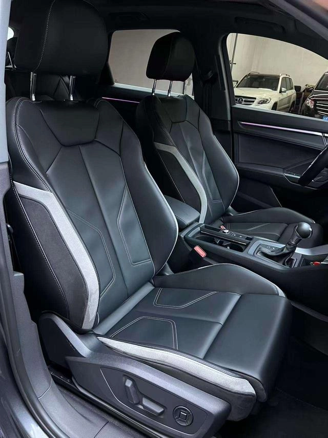 Audi Q3 2024 35 TFSI Fashion dynamic type interior photo 10 Audi Q3 2024 35 TFSI Fashion dynamic type interior photo 10