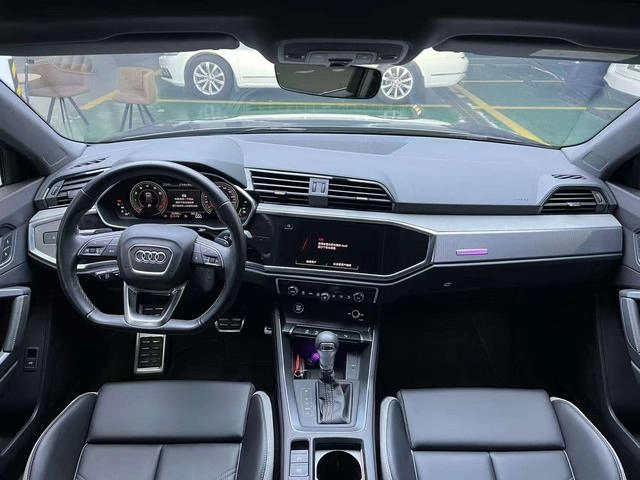 Audi Q3 2024 35 TFSI Fashion dynamic type interior photo 13 Audi Q3 2024 35 TFSI Fashion dynamic type interior photo 13