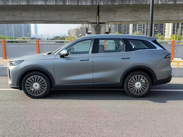 Chery Tiggo 8L 2024 2.0T Édition premium automatique extérieur photo 4