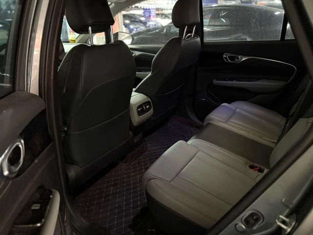 AION V 2021 AION V Plus 70 Smart Technology Edition Lithium iron phosphate interior photo 7 AION V 2021 AION V Plus 70 Smart Technology Edition Lithium iron phosphate interior photo 7