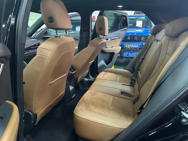 Buick Envision 2020 28T Modèle de luxe à quatre roues motrices intérieur photo 11