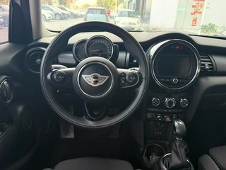 MINI 2016 1.5T COOPER Version cinq portes intérieur photo 9 MINI 2016 1.5T COOPER Version cinq portes intérieur photo 9