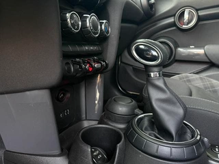 MINI 2016 1.5T COOPER Version cinq portes intérieur photo 12 MINI 2016 1.5T COOPER Version cinq portes intérieur photo 12