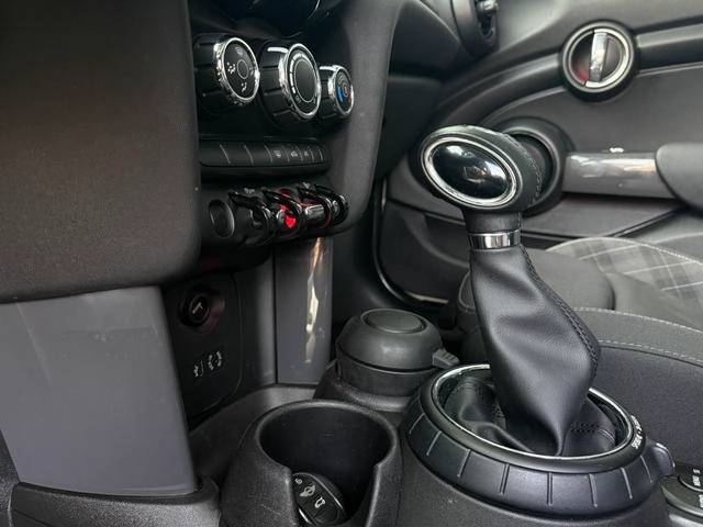 MINI 2016 1.5T COOPER Version cinq portes intérieur photo 12 MINI 2016 1.5T COOPER Version cinq portes intérieur photo 12