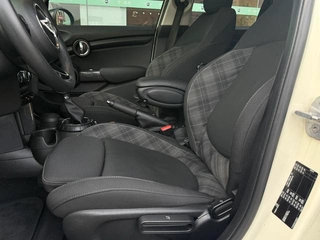 MINI 2016 1.5T COOPER Version cinq portes intérieur photo 14 MINI 2016 1.5T COOPER Version cinq portes intérieur photo 14