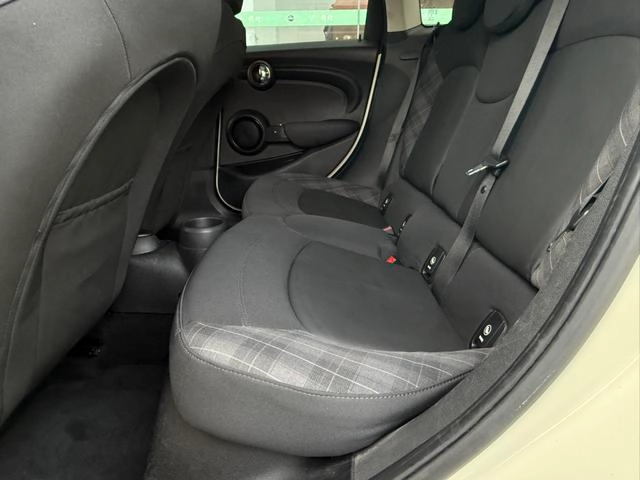 MINI 2016 1.5T COOPER Version cinq portes intérieur photo 15 MINI 2016 1.5T COOPER Version cinq portes intérieur photo 15
