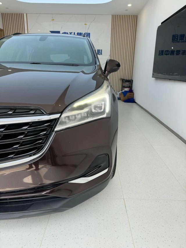 Buick Envision 2021 532T Tracción a dos ruedas de primera clase exterior foto 7 Buick Envision 2021 532T Tracción a dos ruedas de primera clase exterior foto 7