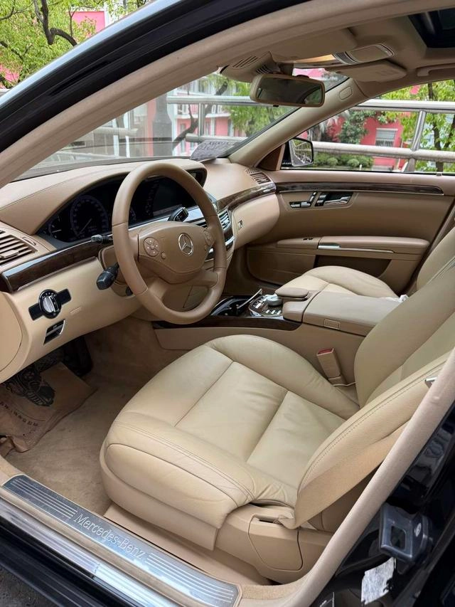 Mercedes-Benz S-Class 2012 S 300 L Tipo de negocio Grand Edition exterior foto 4 Mercedes-Benz S-Class 2012 S 300 L Tipo de negocio Grand Edition exterior foto 4