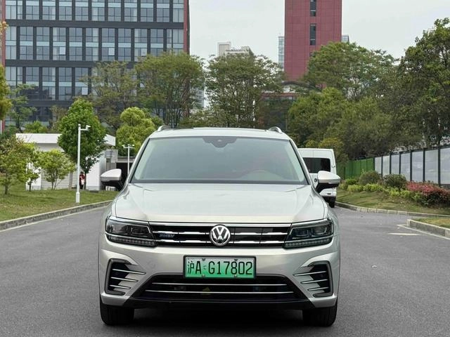 Volkswagen Tiguan L PHEV 2020 430PHEV Versión insignia híbrida enchufable exterior foto 2 Volkswagen Tiguan L PHEV 2020 430PHEV Versión insignia híbrida enchufable exterior foto 2