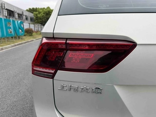 Volkswagen Tiguan L PHEV 2020 430PHEV Versión insignia híbrida enchufable exterior foto 7 Volkswagen Tiguan L PHEV 2020 430PHEV Versión insignia híbrida enchufable exterior foto 7