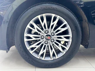 Hongqi H5 2023 1.5T DCT Zhilian Flag Rhyme Edition exterior photo 9 Hongqi H5 2023 1.5T DCT Zhilian Flag Rhyme Edition exterior photo 9