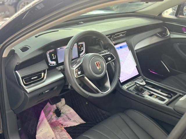 Hongqi H5 2023 1.5T DCT Zhilian Flag Rhyme Edition interior photo 14 Hongqi H5 2023 1.5T DCT Zhilian Flag Rhyme Edition interior photo 14
