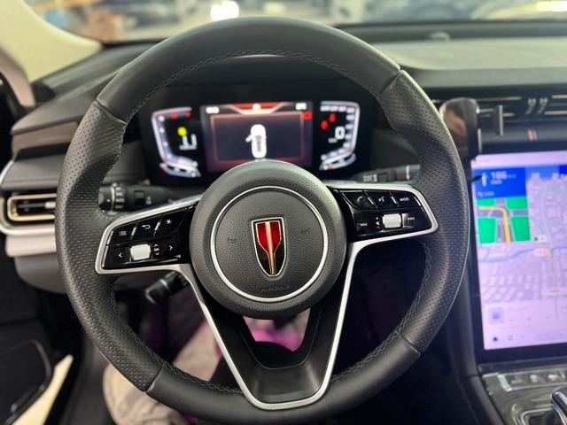 Hongqi H5 2023 1.5T DCT Zhilian Flag Rhyme Edition interior photo 15 Hongqi H5 2023 1.5T DCT Zhilian Flag Rhyme Edition interior photo 15