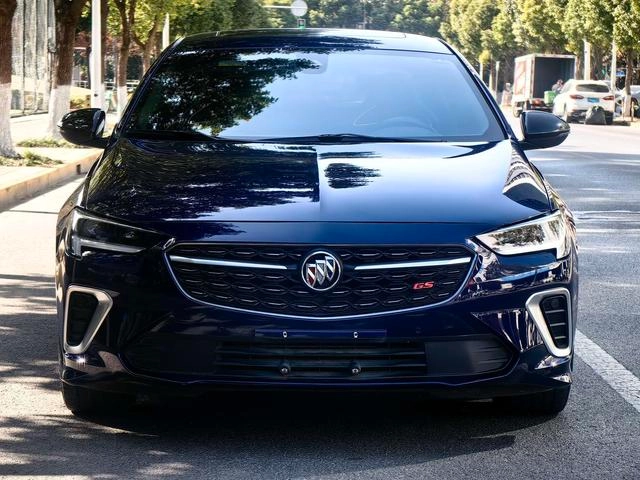 Buick Regal 2021 GS 28T Finition premium extérieur photo 2 Buick Regal 2021 GS 28T Finition premium extérieur photo 2