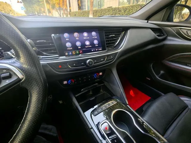 Buick Regal 2021 GS 28T Finition premium extérieur photo 9 Buick Regal 2021 GS 28T Finition premium extérieur photo 9